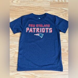New England Patriots NFL Team Apparel Youth Medium Graphic T-Shirt Navy 8/10